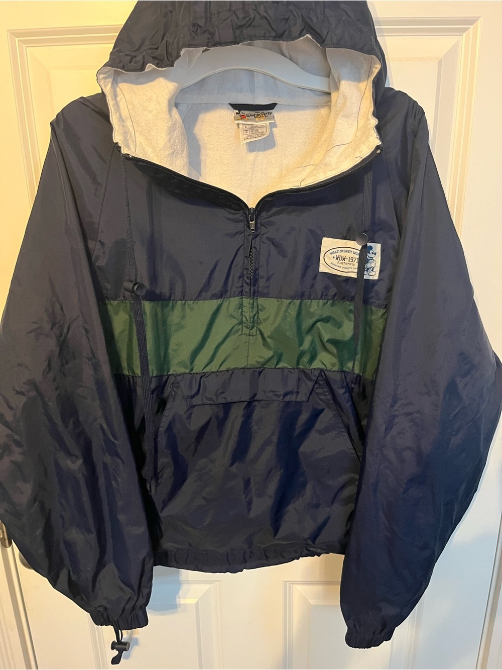 Disney World VINTAGE Micky Mouse  Navy & Green Hooded Windbreaker Pullover